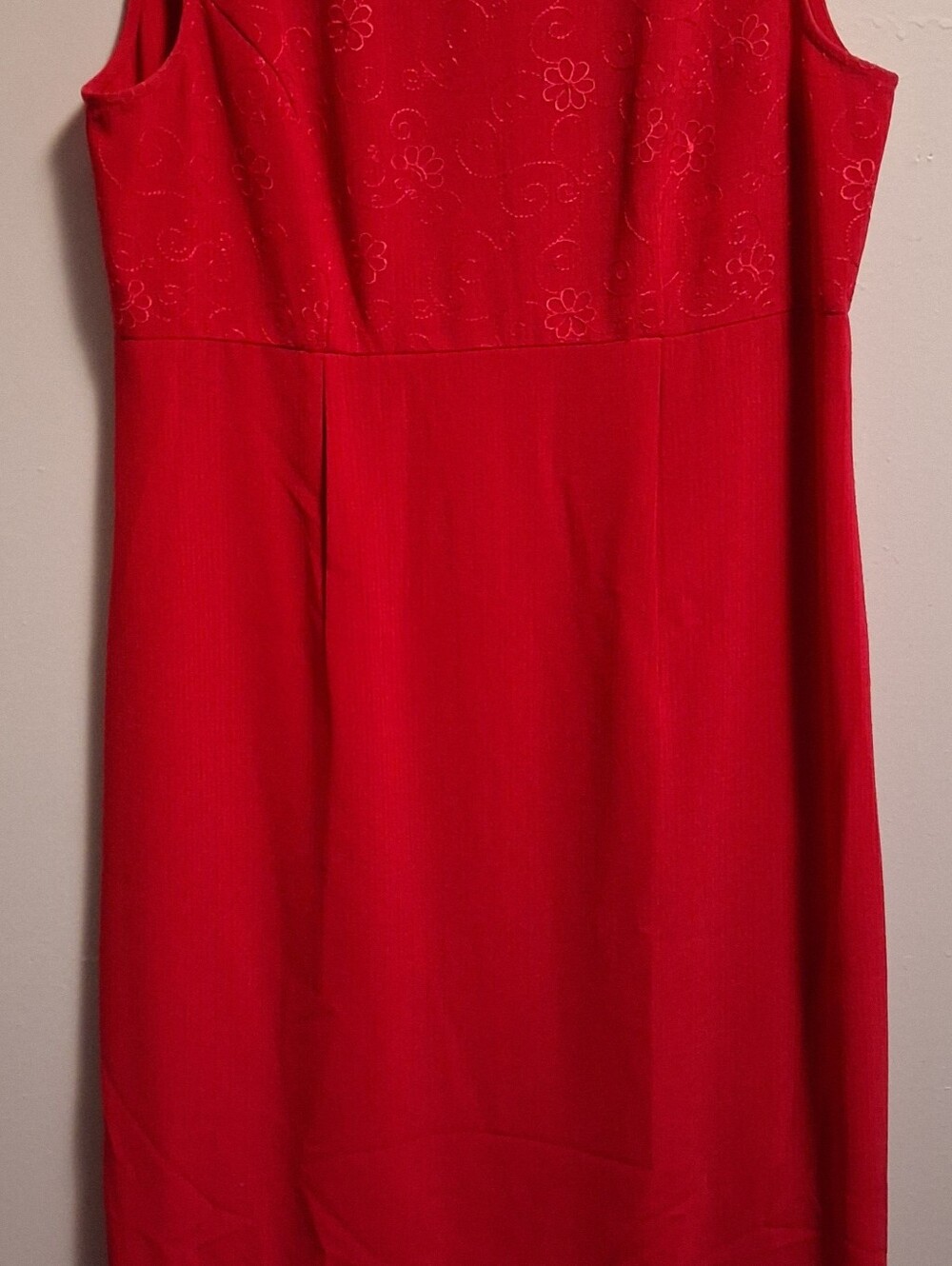 Sag Harbor Vintage Red Sleeveless Embroidered Bodice Dress